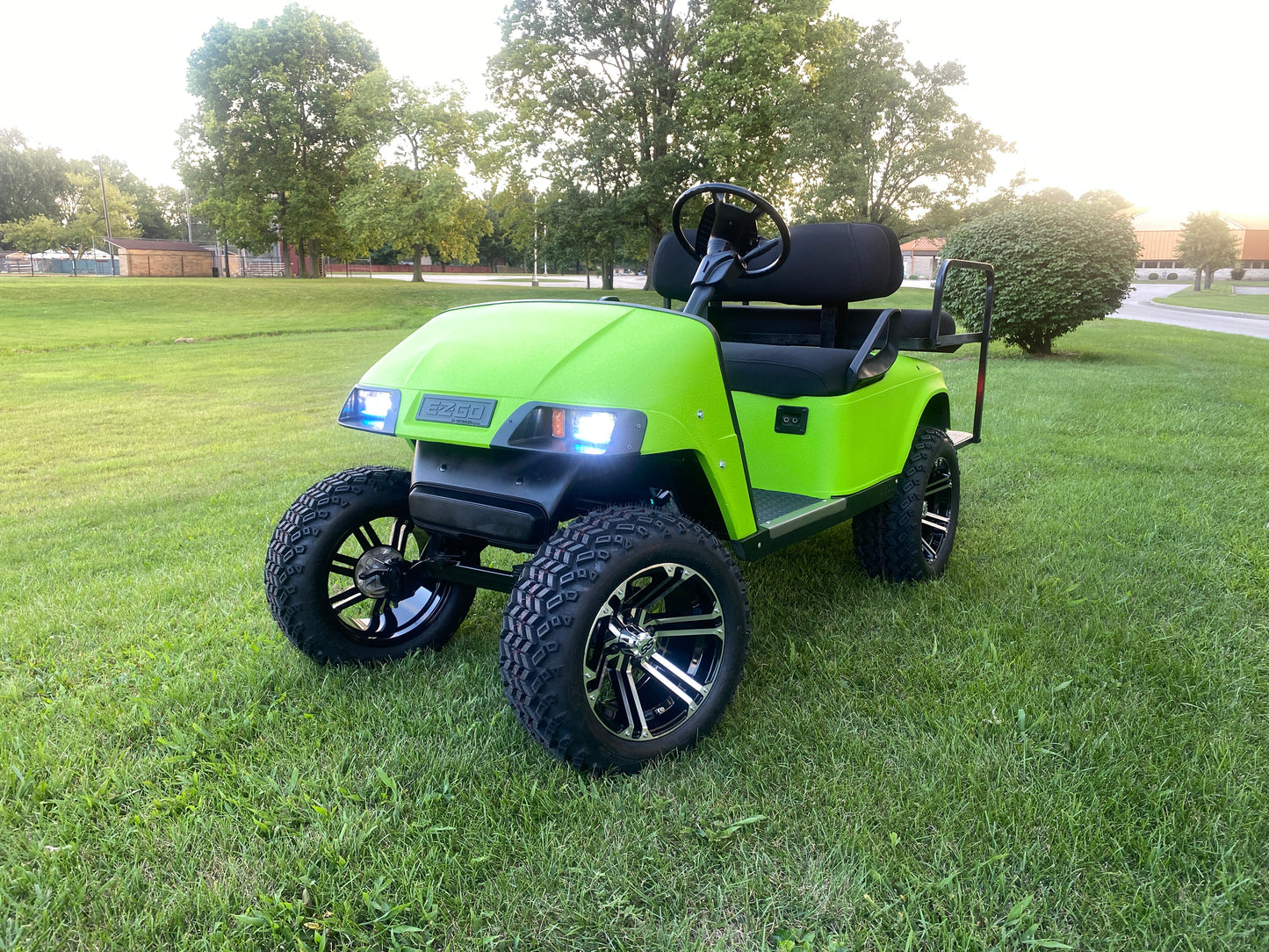 2000 EZGO TXT Electric Golf Cart