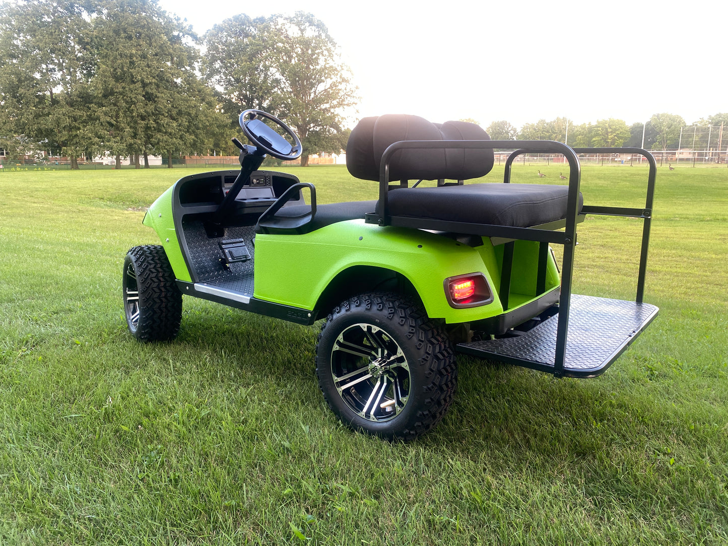 2000 EZGO TXT Electric Golf Cart