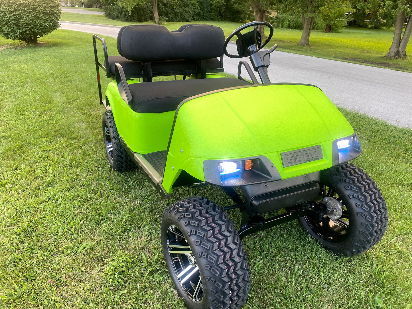 2000 EZGO TXT Electric Golf Cart